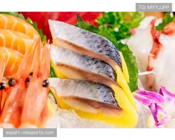 潘展乐训练完直接去吃人均3000的日料？